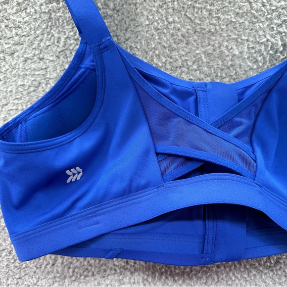 Target All In Motion Set of 2 High Support Zip-Front Sports Bra - Picture 5 of 10